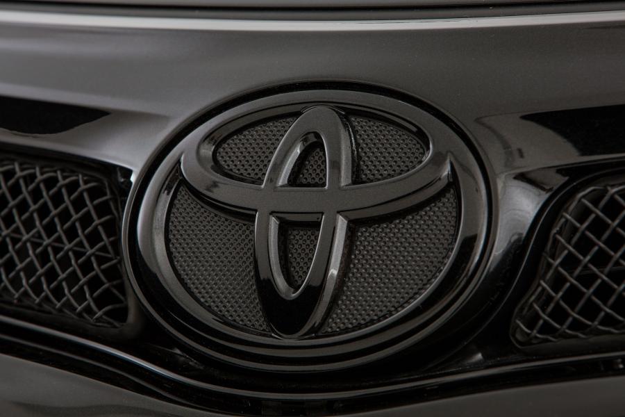  Toyota Avalon by DUB Edition 2012 года  (фото 8 из 13)